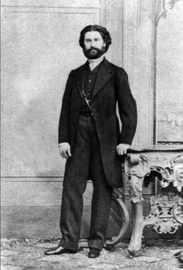 鋼琴施特勞斯117價(jià)錢多少_鋼琴施特勞斯價(jià)格_施特勞斯鋼琴